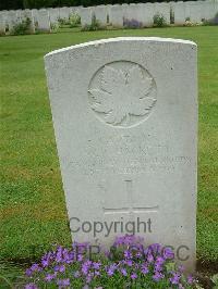 Etaples Military Cemetery - Hackett, W T